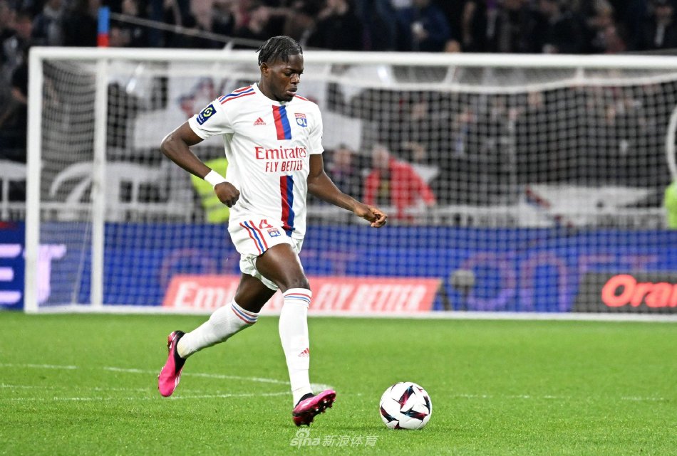 虽然仍与萨 虽然仍与萨